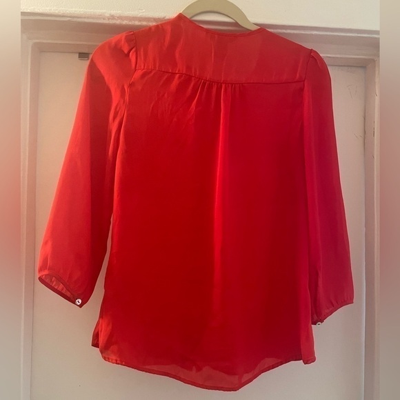 H & M Red Sheer button down 3/4 sleeve top size 4 - Picture 6 of 9